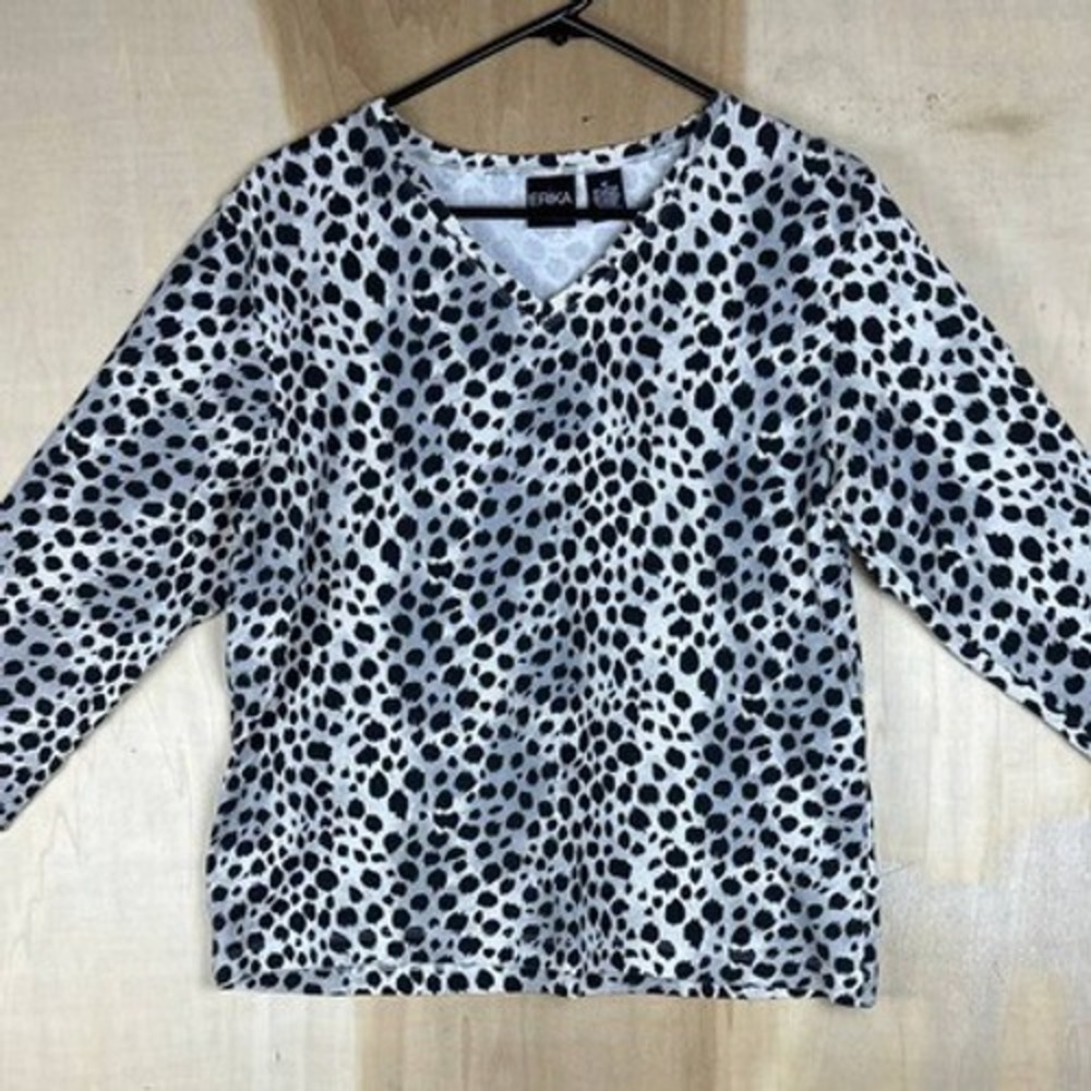 Erika Womens Black White Cheetah Animal Print V-Neck 3/4 Sleeve Top Medium - Picture 1 of 9